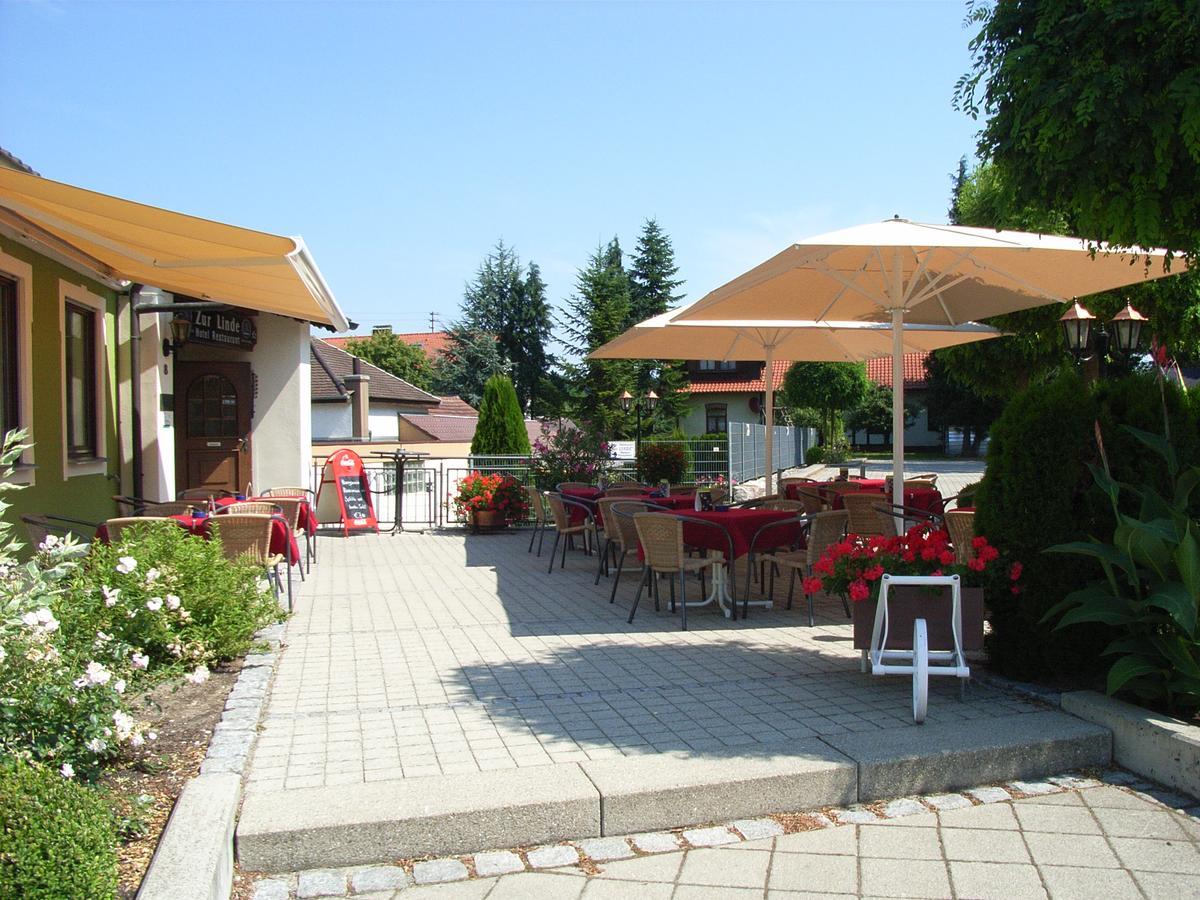 Hotel Restaurant Zur Linde Erbach an der Danau Exterior photo